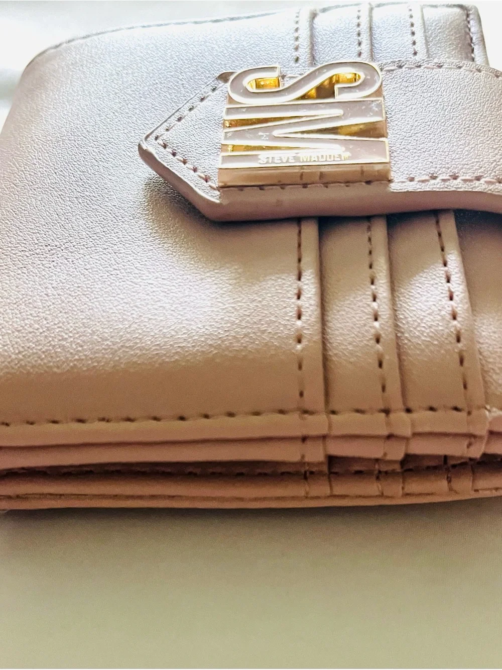 Steve Madden Blush Trifold Card Holder Wallet Coin Section with Signature Logo
